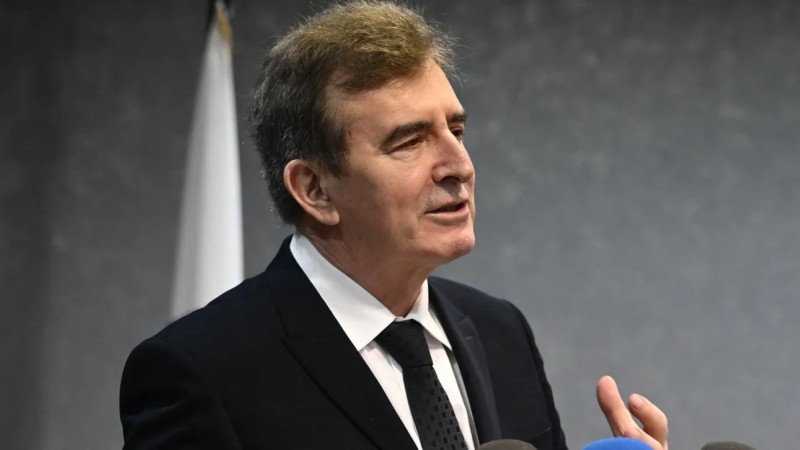 Μιχάλης Χρυσοχοΐδης: Εξειδικευμένοι αστυνομικοί θα περιπολούν μέσα σε καταυλισμούς Ρομά