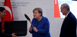 Ο διάλογος μπορεί να έχει ένα και μόνο θέμα