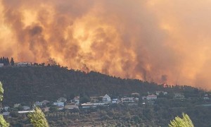 «Φλέγεται» η Ιερουσαλήμ – Ζήτησαν πυροσβεστικά από την Ελλάδα – «Κάψτε ότι καίγεται» λέει η Χαμάς