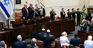 Η ομιλία του Τραμπ σε αποθεωτικό κλίμα στην Κνεσέτ - Tον υποδέχτηκαν με παρατεταμένο χειροκρότημα