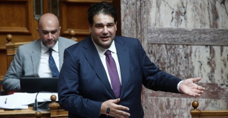 Βουλή: Υπερψηφίστηκε το νομοσχέδιο για το πειθαρχικό δίκαιο στο δημόσιο