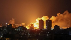 1.000 ρωσικά drones και πύραυλοι χτύπησαν για πρώτη φορά το κέντρο της κυβέρνησης Ζελένσκι στο Κίεβο
