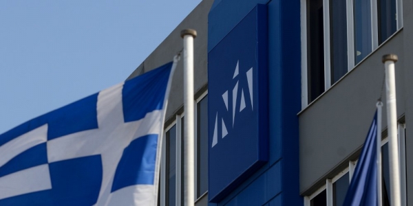 Βολές ΝΔ κατά Τσίπρα: Από τους νεοαγανακτισμένους έως τους διασωληνωμένους, ένας μήνας δρόμος