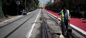 «Ο Μεγάλος Περίπατος» ή «Το Μεγάλο Φαγοπότι»; - Ιδού το παγκάκι-ζαρντινιέρα που μας χρέωσαν 5.700 ευρώ έκαστο! (φώτο)