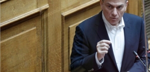 Θ. Μωραΐτης: «Η κυβέρνηση βάζει στο Δημόσιο από το παράθυρο τα “δικά της παιδιά”
