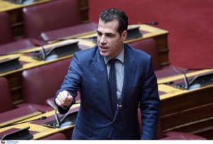 Θάνος Πλεύρης: Το Υπουργείο Μετανάστευσης δεν είναι ξενοδοχείο – Δραστική μείωση των επιδομάτων