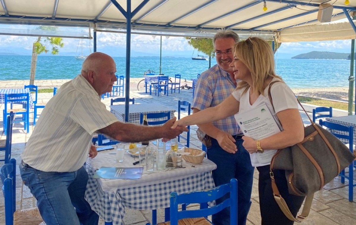 «Ψήφος στο ΠΑΣΟΚ σημαίνει μείωση του ΦΠΑ σε βασικά αγαθά». Κλιμάκιο του Κινήματος στη Βόνιτσα
