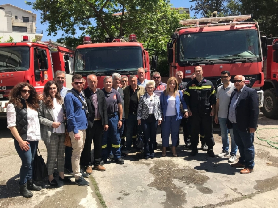 Σε Εφορία, ΟΤΕ, Πυροσβεστική, υπηρεσίες του Δήμου και της Περιφέρειας η Χριστίνα Σταρακά