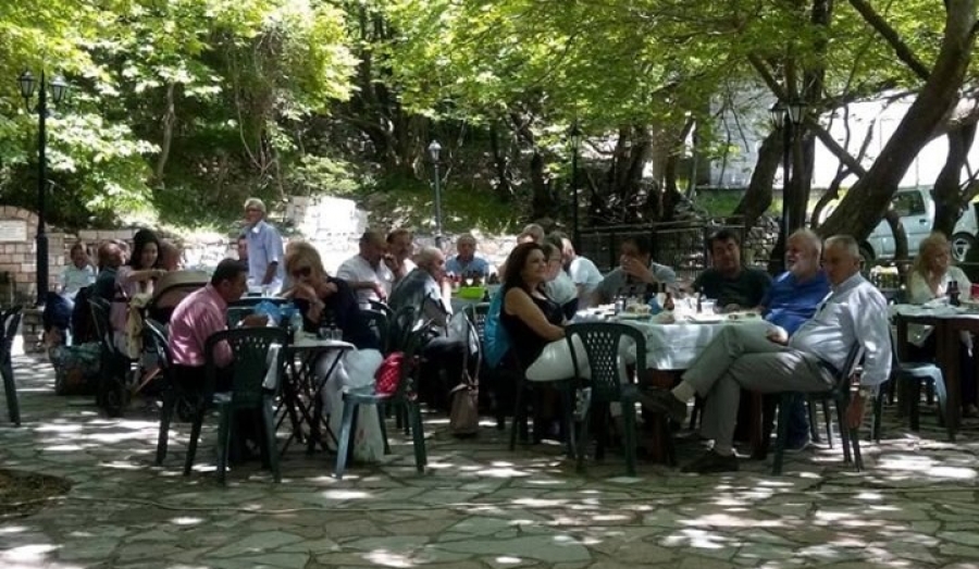 Συγκινητική η περιοδεία της Κατερίνας Κιτσάκη στο Θέρμο και τη Κοκκινόβρυση
