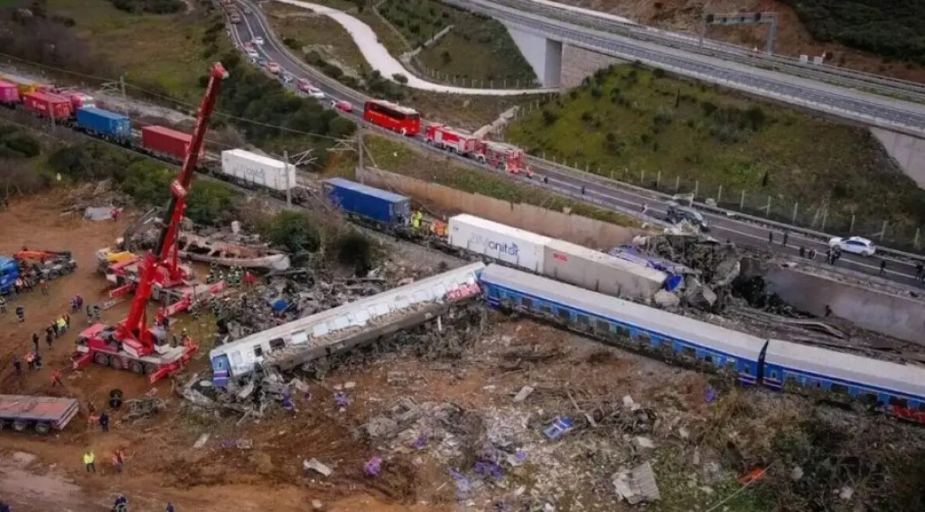 Τέμπη: Το πόρισμα του ΕΟΔΑΣΑΑΜ για τα καθίσματα της επιβατικής αμαξοστοιχίας – Δεν πληρούσαν τις προδιαγραφές πυραντοχής