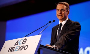 Ζωντανά η ομιλία του Κ.Μητσοτάκη στη ΔΕΘ: «Επίδομα Χριστουγέννων ύψους 500 ευρώ για 700.000 δημοσίους υπαλλήλους»
