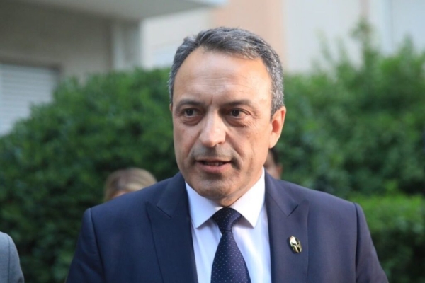 Εμφύλιος στους Σπαρτιάτες: Οι «9+» του Κασιδιάρη πιέζουν τον Βασίλη Στίγκα με στόχο να του πάρουν το κόμμα