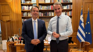 Συνάντηση του Θανάση Παπαθανάση με τον Πρωθυπουργό Κυριάκο Μητσοτάκη για τις προτεραιότητες της Αιτωλοακαρνανίας