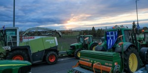 Ανυποχώρητοι οι αγρότες παρά την παρέμβαση του Αρείου Πάγου – Συνεχίζουν με νέα μπλόκα, θα αποκλείσουν το λιμάνι του Βόλου