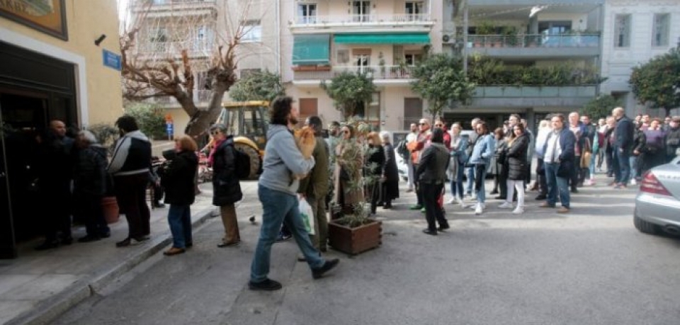 Πέθανε ο θρυλικός φούρναρης που μοίραζε λαγάνα στο Κουκάκι
