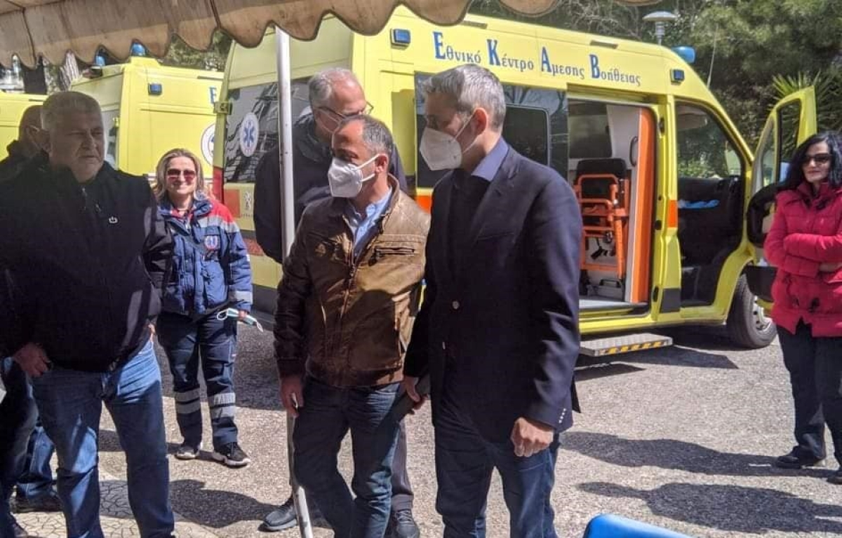 Επισκέφθηκε το ΕΚΑΒ Αγρινίου ο Κώστας Καραγκούνης