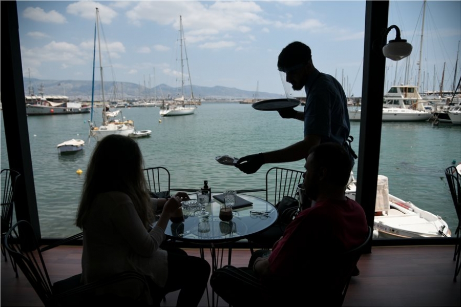 Νέα μέτρα οικονομικής ενίσχυσης από Μητσοτάκη στις 12-13 Σεπτεμβρίου