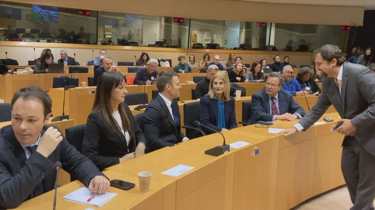Εκδήλωση στις Βρυξέλλες για την τραγωδία των Τεμπών: «Είμαστε η φωνή των παιδιών μας»