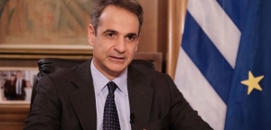 Μητσοτάκης για Πολυτεχνείο: Αδιανόητο να στήνουν σκηνικό σύγκρουσης – Ολοι οι αρχηγοί να αφήσουμε μαζί ένα λουλούδι