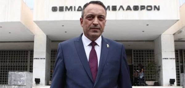 Σπαρτιάτες: Οι βουλευτές τους τα… γυρνάνε και τώρα δηλώνουν πιστοί στον Στίγκα