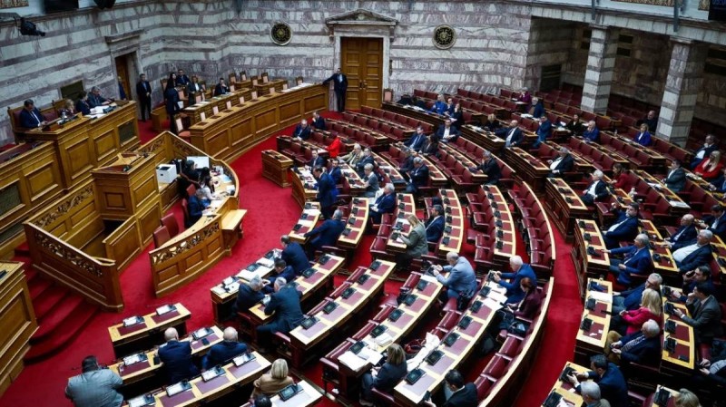 Τα πανεπιστημιακά πτυχία των 300 της Βουλής: Ποιοι έχουν, ποιοι δεν έχουν, ποιοι εγκατέλειψαν, ποιοι δηλώνουν τελειόφοιτοι