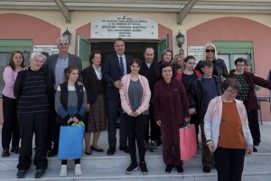 Ο Θανάσης Παπαθανάσης στις Στέγες Υποστηριζόμενης Διαβίωσης «ΑΛΚΥΟΝΗ» και «Παναγία Ελεούσα»