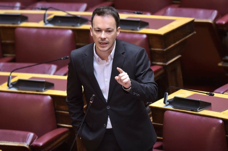 Μίλτος Ζαμπάρας προς Bουλευτές ΝΔ: «Τι να φταίει η Βουλή, τι να φταίνε οι εκπρόσωποι έρημοι και απρόσωποι»