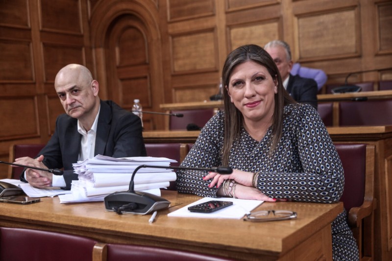 «Ροντέο» με την Κωνσταντοπούλου που τράβηξε βίντεο τον Λαζαρίδη – «Τι είπες θρασύδειλε για τον πατέρα μου;»