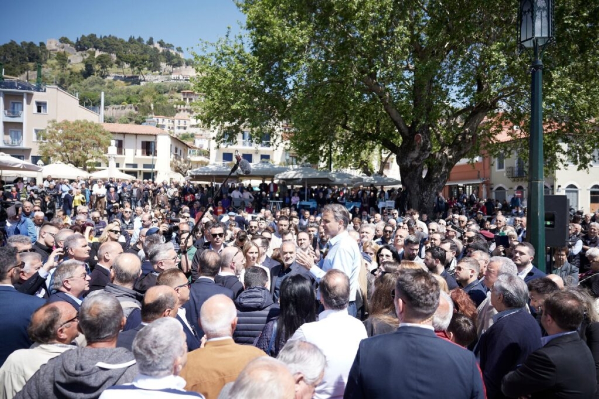 Θερμή υποδοχή στον Κυριάκο Μητσοτάκη στη Ναύπακτο (φωτό, βίντεο)