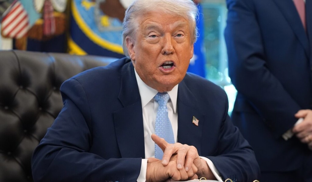 Ν.Τραμπ για Ιράν: «Δεν έχουμε αρχίσει καν να τους χτυπάμε σκληρά – Το μεγάλο κύμα έρχεται σύντομα»!