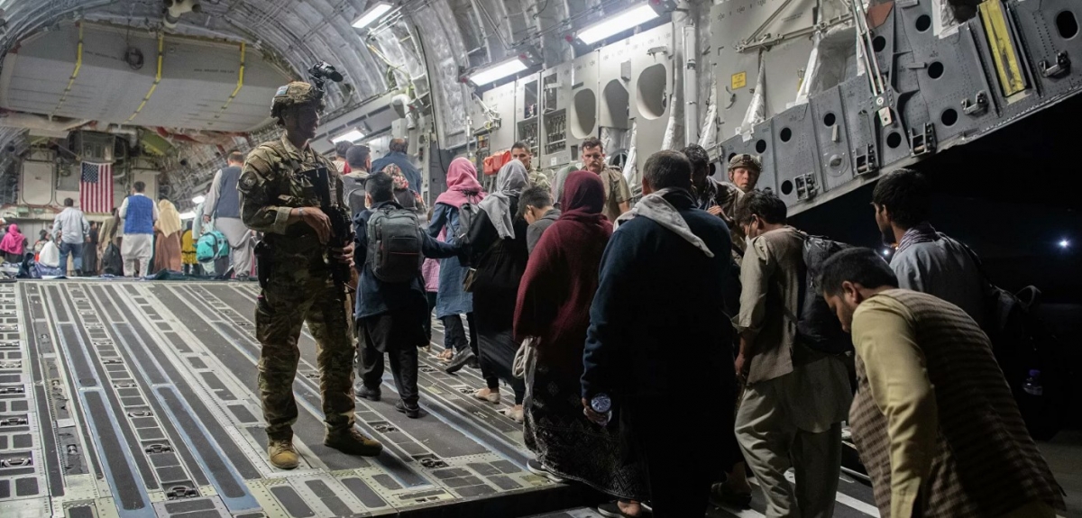 Συναγερμός στο Αφγανιστάν: Μεγάλη έκρηξη έξω από το αεροδρόμιο της Καμπούλ