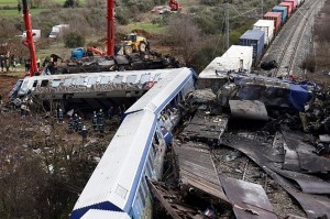 Π.Ασλανίδης για το έγκλημα στα Τέμπη: «Ο Καραμανλής τούς δολοφόνησε και ο Τριαντόπουλος βεβήλωσε τους νεκρούς»