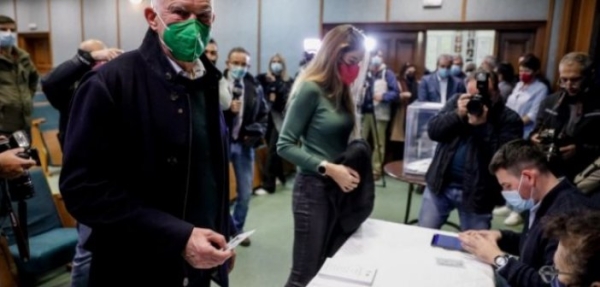 Εκλογές ΚΙΝΑΛ – Μούδιασμα και οργή μετά τις καταγγελίες για νοθεία