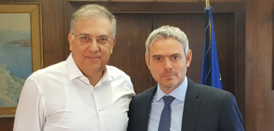 Επικοινωνία Κώστα Καραγκούνη με τον Υπουργό Εσωτερικών Τάκη Θεοδωρικάκο για τις πλημμύρες στο Μεσολόγγι