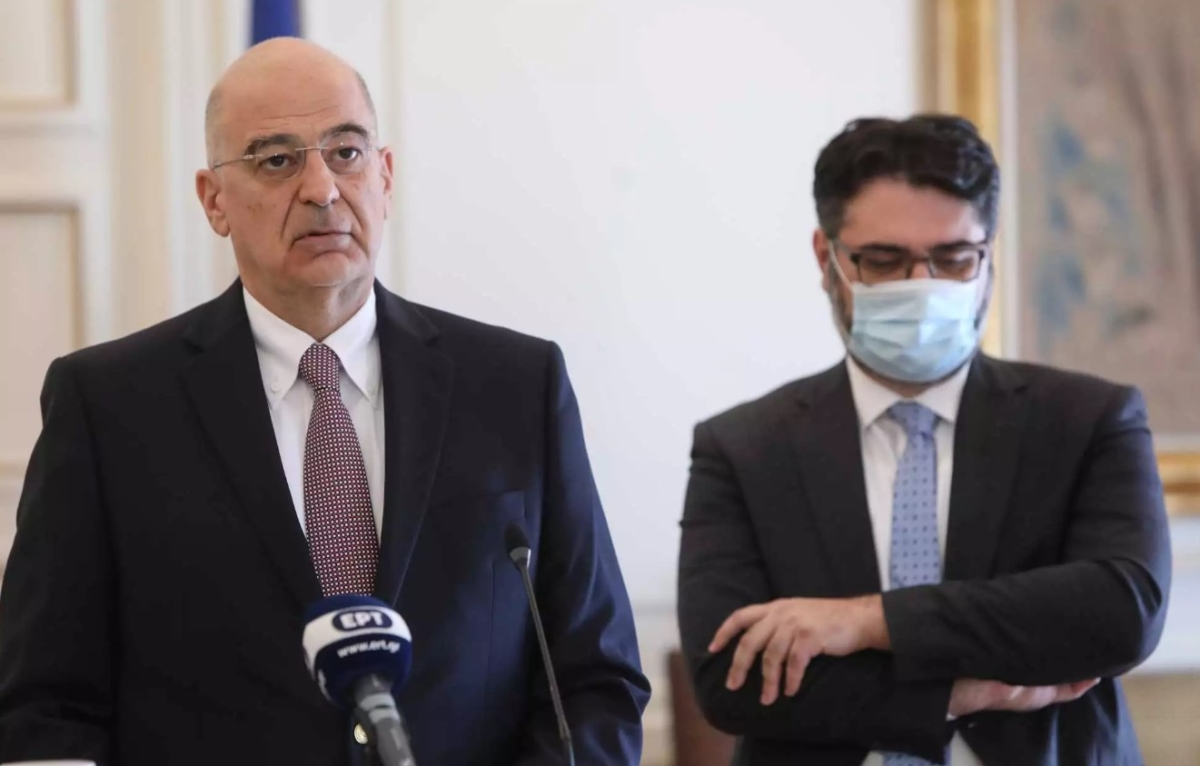 Δένδιας: «Θα ηγηθώ ανθρωπιστικής αποστολής στη Μαριούπολη»