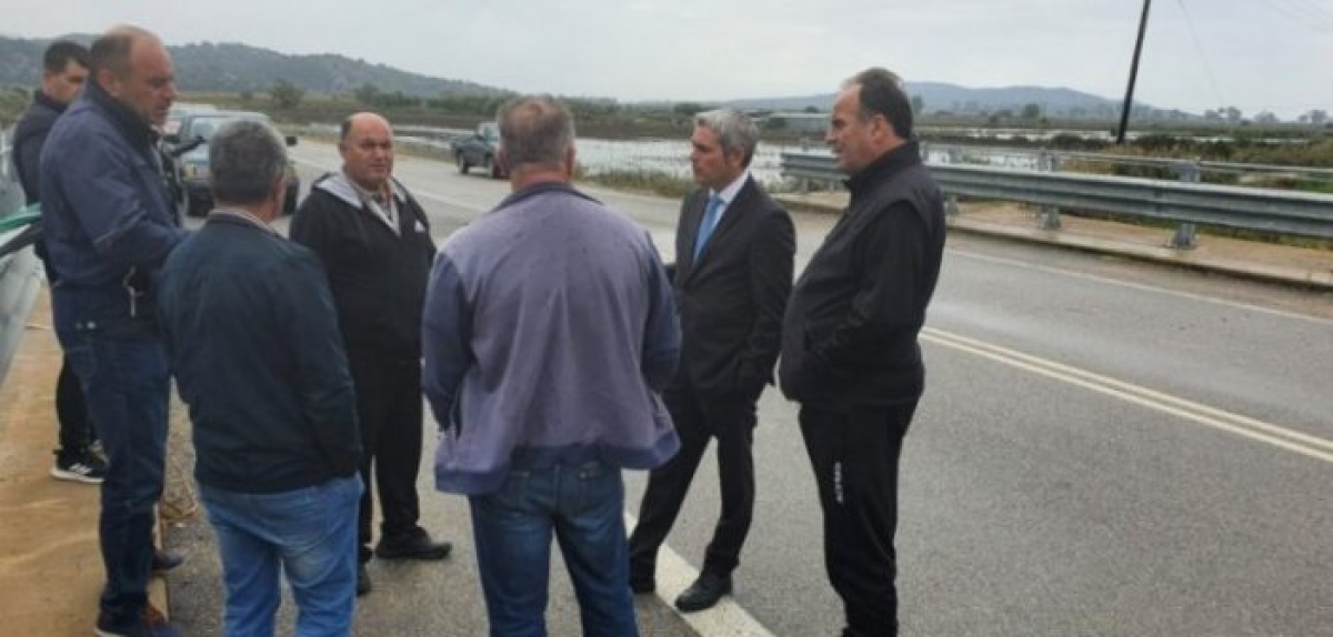 Λεσίνι: Επίσκεψη Καραγκούνη στις πληγείσες περιοχές (εικόνες)