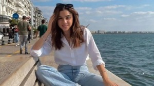 Θεσσαλονίκη: Η μητέρα της Έμμας που σκοτώθηκε σε τροχαίο, έλαβε το πτυχίο της «πιο όμορφης κτηνιάτρου του παραδείσου»