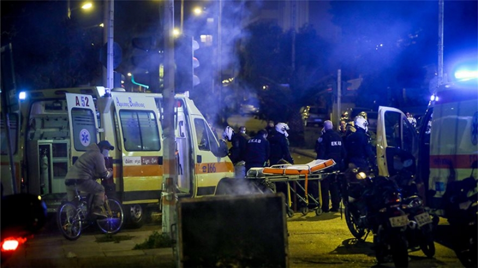 Επεισόδια στη Νέα Σμύρνη: Συνελήφθη ο «Ινδιάνος» – Το άτομο που έριξε από το μηχανάκι τον αστυνομικό