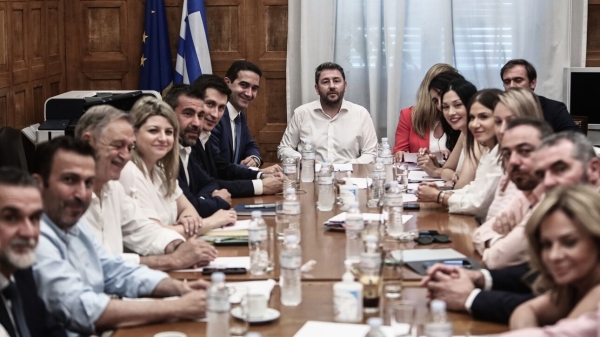 Ανακοινώθηκαν οι «σκιώδεις» υπουργοί του ΠΑΣΟΚ