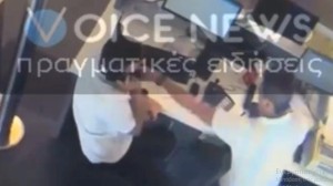 Λευτέρης Αυγενάκης: Βίντεο τον δείχνει να χτυπά εργαζόμενο στο «Ελ. Βενιζέλος» - Μαρινάκης: Συμπεριφορές «ξέρεις ποιος είμαι εγώ;» δεν γίνονται ανεκτές