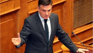 Θάνος Μωραΐτης για απόσυρση διατάξεων: “Είναι τριπλή ήττα της Υπουργού Παιδείας”