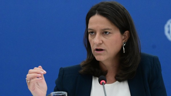 Τέμπη: Η N.Κεραμέως αρνείται να αναλάβει ευθύνη για τη μη αποζημίωση των θυμάτων