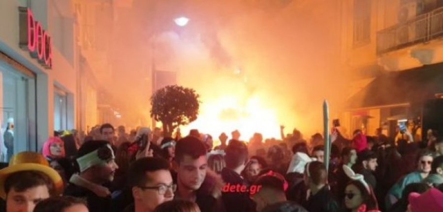 Πάτρα: Το Καρναβάλι…. ζει! Το αδιαχώρητο μέχρι τα ξημερώματα στο κέντρο – Συνωστισμός… χωρίς μάσκες