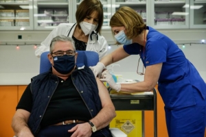 Κουτσούμπας: Αναγκαίος ο εμβολιασμός αλλά και η θωράκιση του ΕΣΥ
