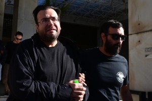 Στην Ευελπίδων μεταφέρθηκε ο Φίλιππος Καμπούρης – «Είμαι αθώος» δήλωσε στους δημοσιογράφους