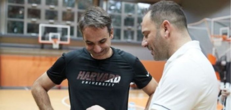 Συνέδριο ΝΔ: Απόψε τα στελέχη θα τρέξουν σε νυχτερινό αγώνα