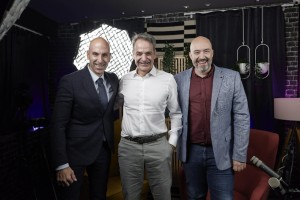 Ο Κυριάκος Μητσοτάκης στο podcast «Θα Σας Ειδοποιήσουμε», με τους Σπύρο Ανδριανό και Κωνσταντίνο Κίντζιο
