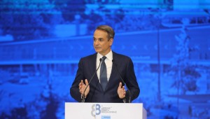 Σχεδιάζεται το πακέτο της ΔΕΘ: 40 παρεμβάσεις για μεσαία τάξη, οικογένειες με παιδιά και αγρότες