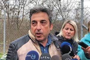 Έγκλημα στα Τέμπη – Παύλος Ασλανίδης: «Αυτές είναι οι πράσινες σακούλες που πήραμε τα παιδιά μας»