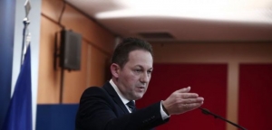 Δραματικοί τόνοι από Πέτσα: Αντικοινωνική συμπεριφορά η μετακίνηση προς επαρχία, φερθείτε σαν να έχετε κορονοϊό!